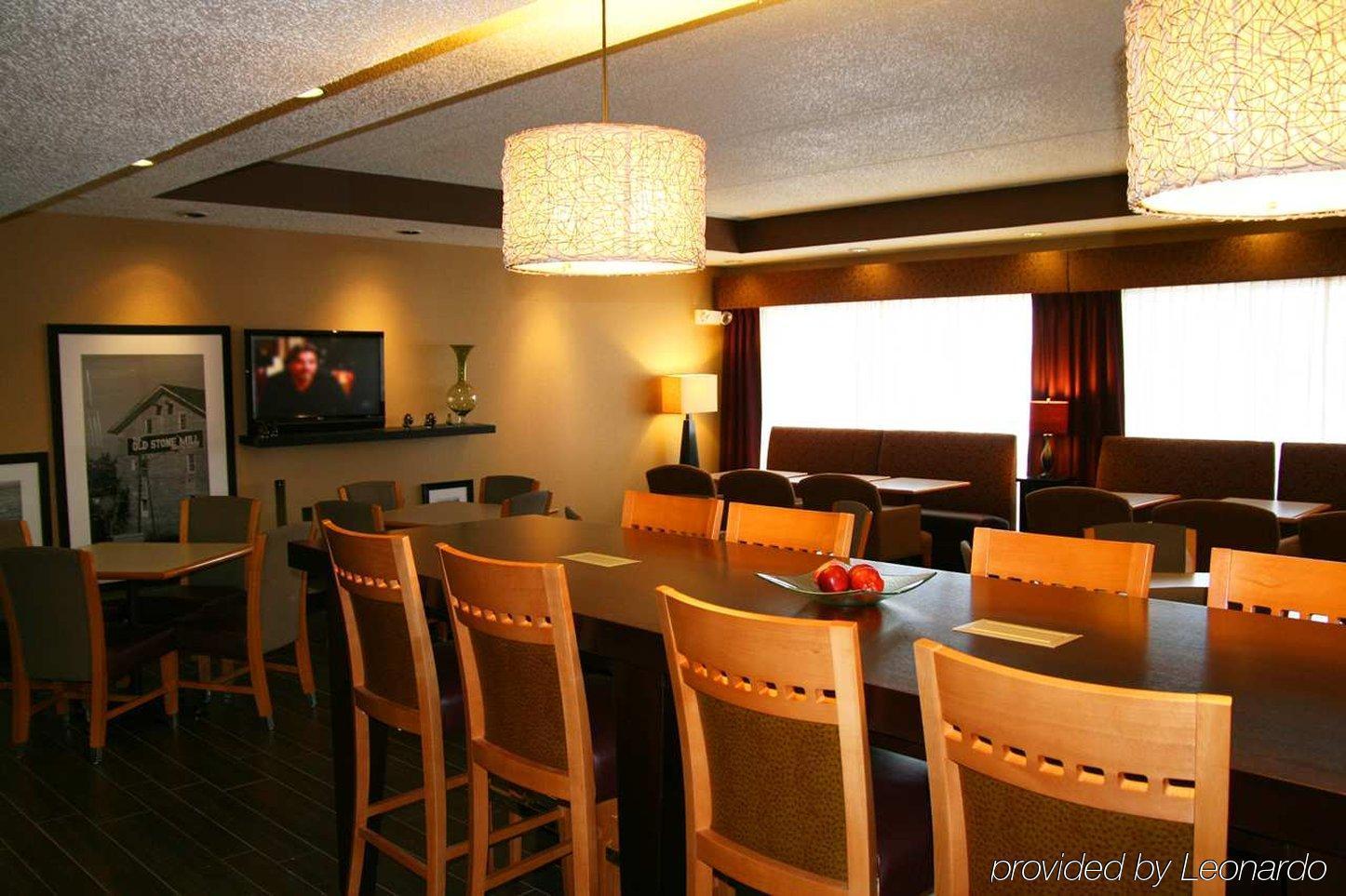 Spx Hotel Green Bay Restaurant photo